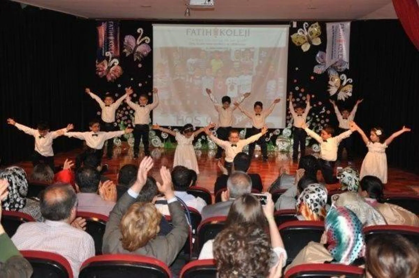 Fatih Koleji Miniklerinden Kocaman Gösteri