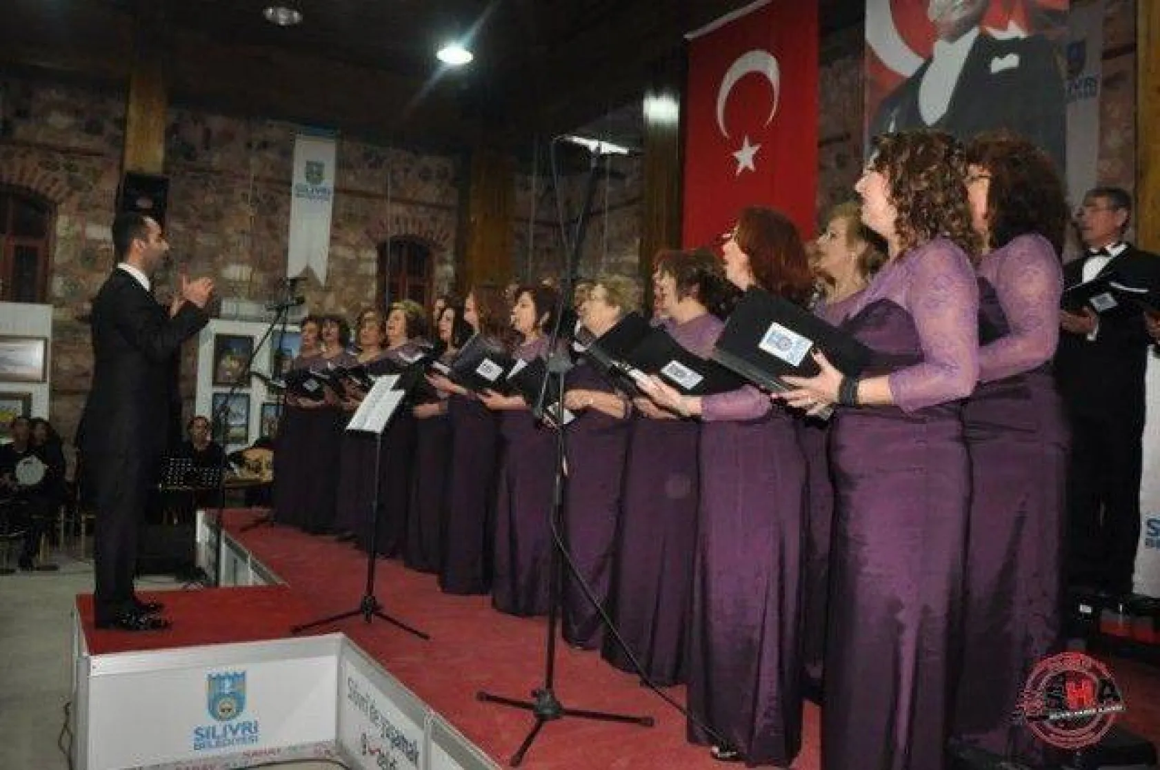 Müzeyyen Senar Şarkılarla Anıldı