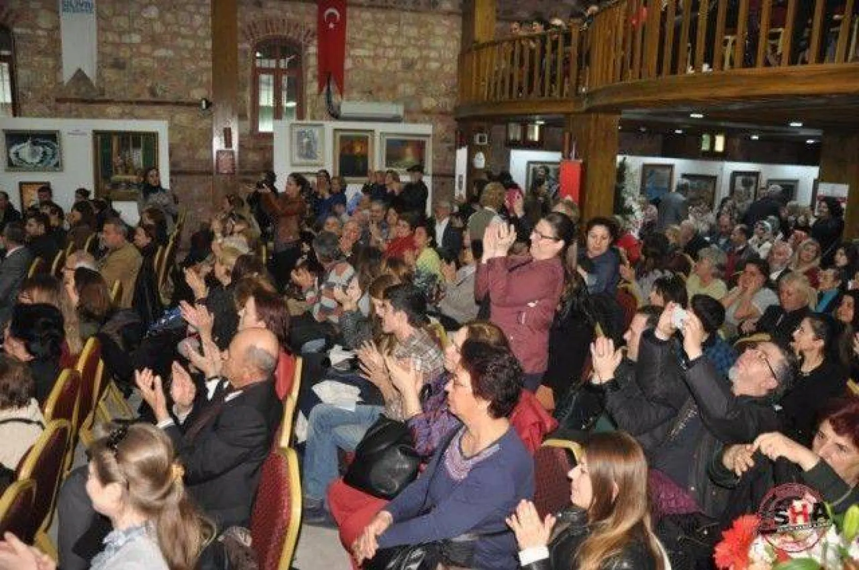 Müzeyyen Senar Şarkılarla Anıldı