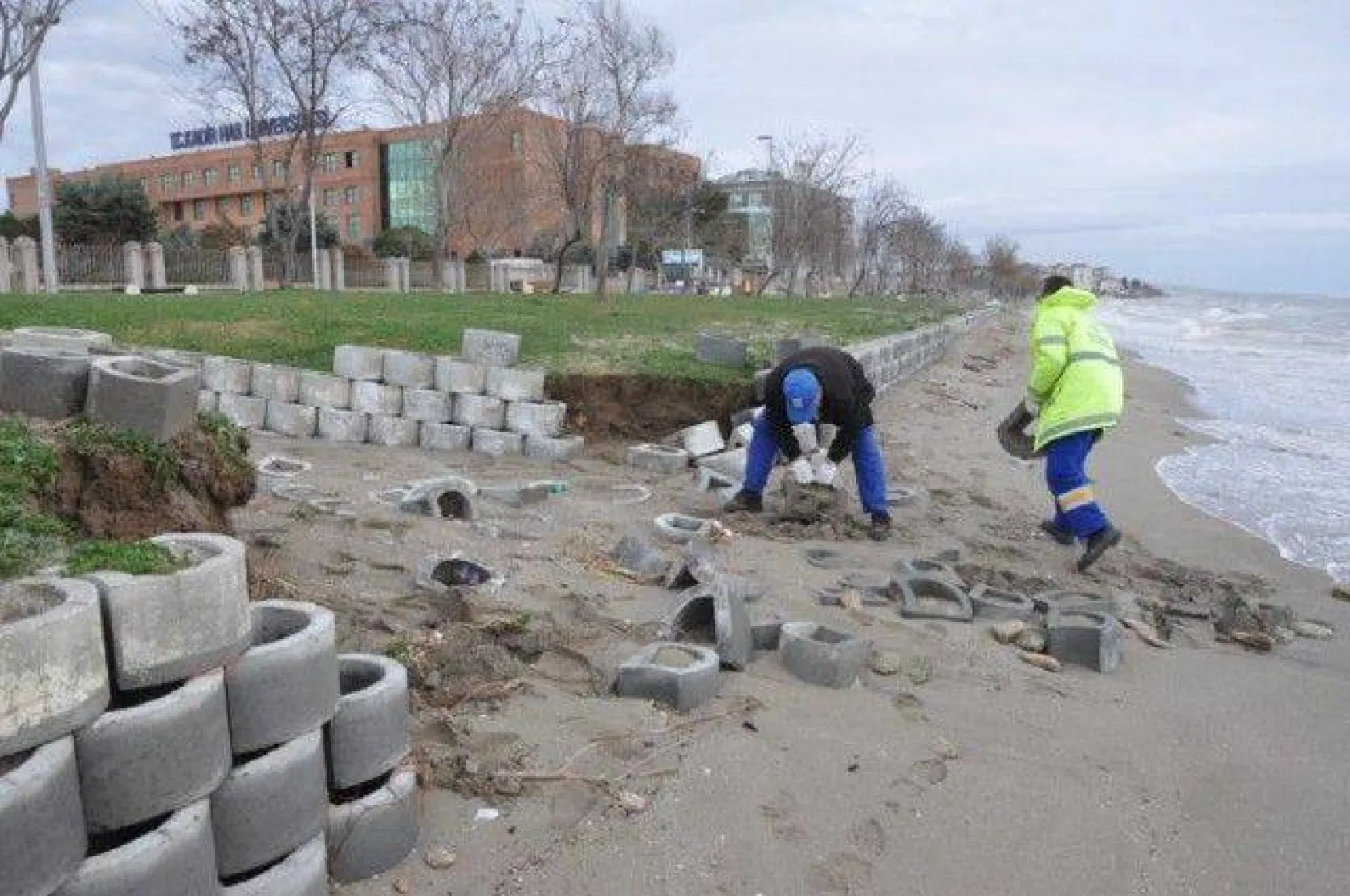 Belediyeden Lodos Mesaisi