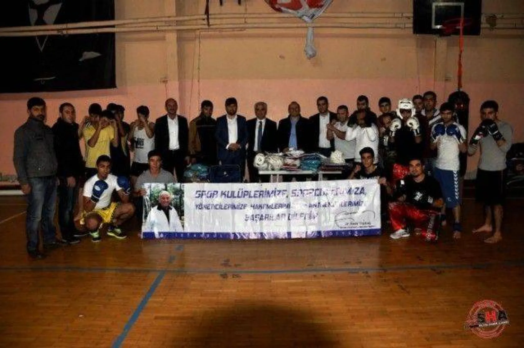 AK Parti'den Spor Kulüplerine Malzeme Desteği