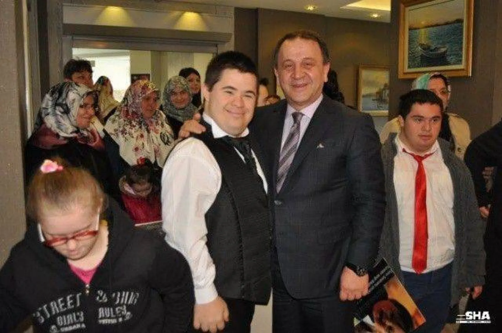 Tıpkı Bizim Gibiler +1 Farkla