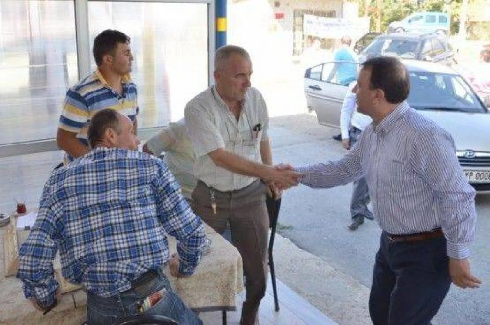 Işıklar Mahallelerde Hemşerileriyle Bayramlaştı