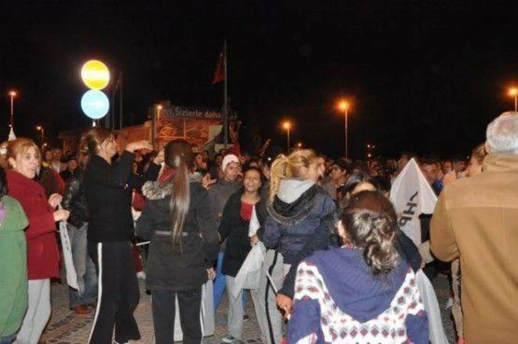 CHP zaferini kutluyor!