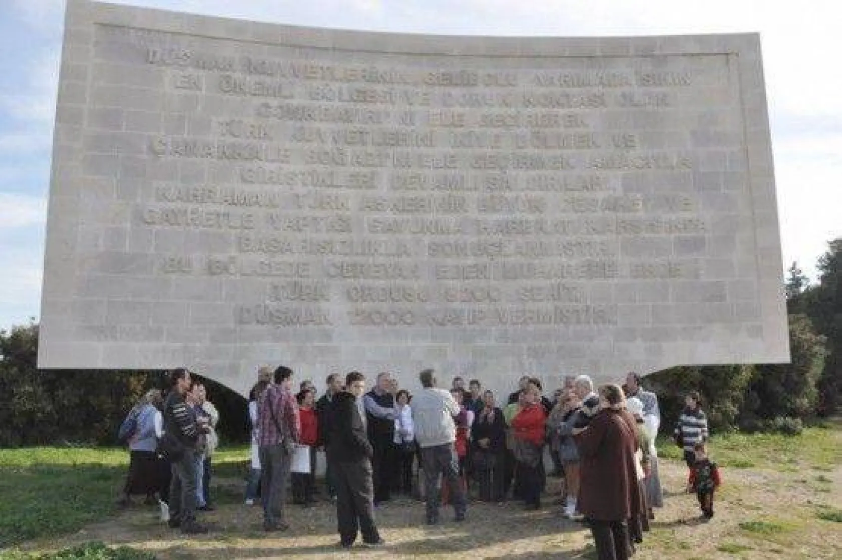 Işıklar 'Geçmişini Bilmeyenlerin Geleceği Olamaz'