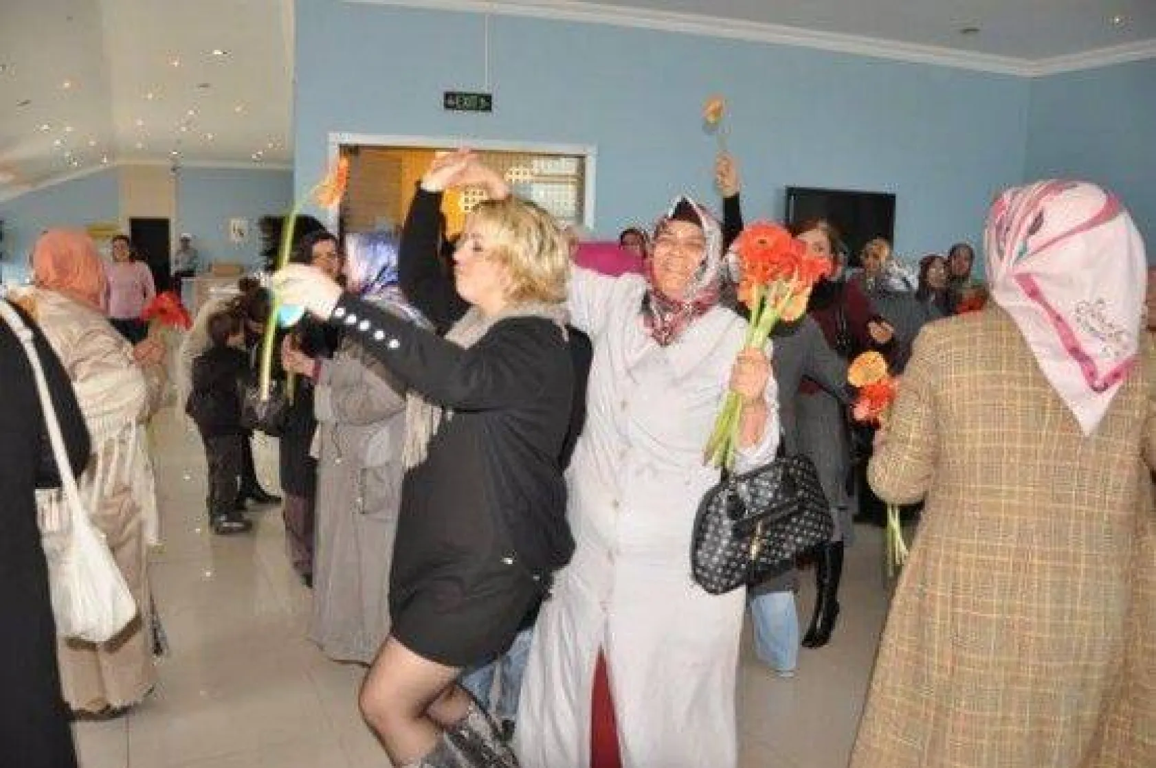 Silivrili Kadınlar Şiddete Karşı Dans Etti