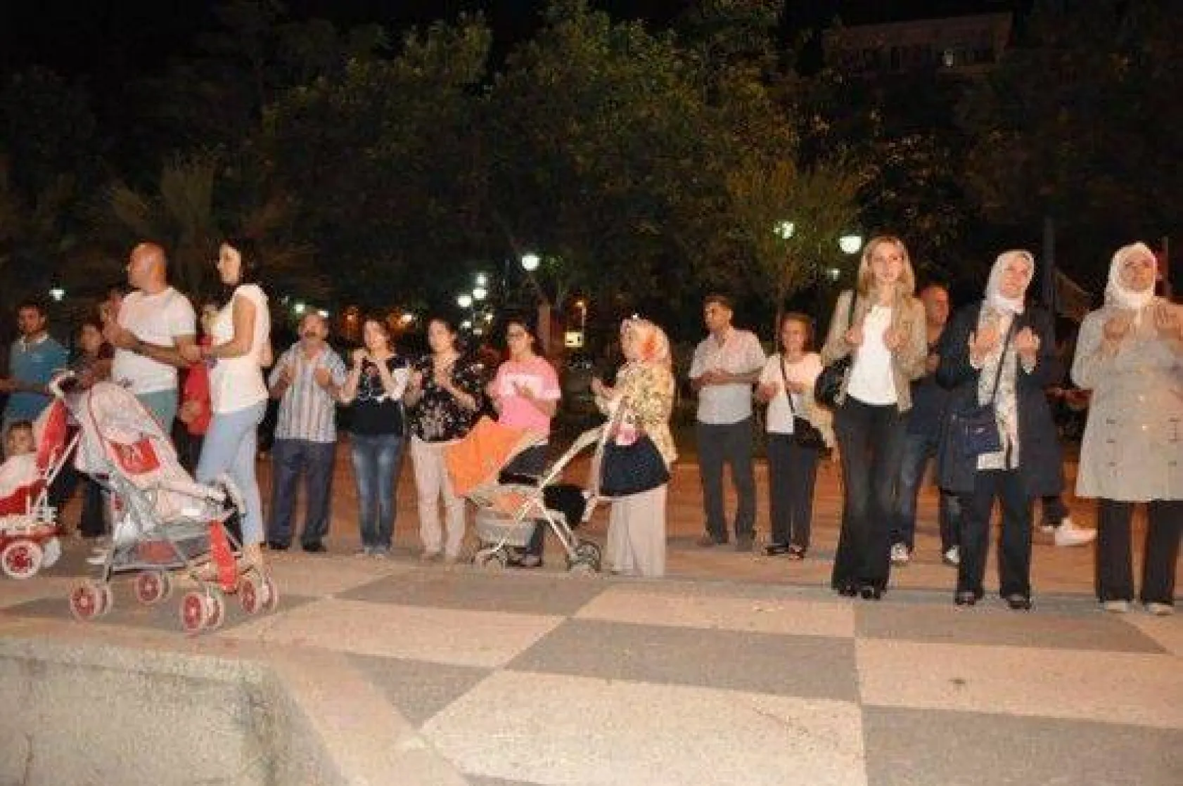 Silivri Sahilinde Ramazana Özel İlahi Dinletisi