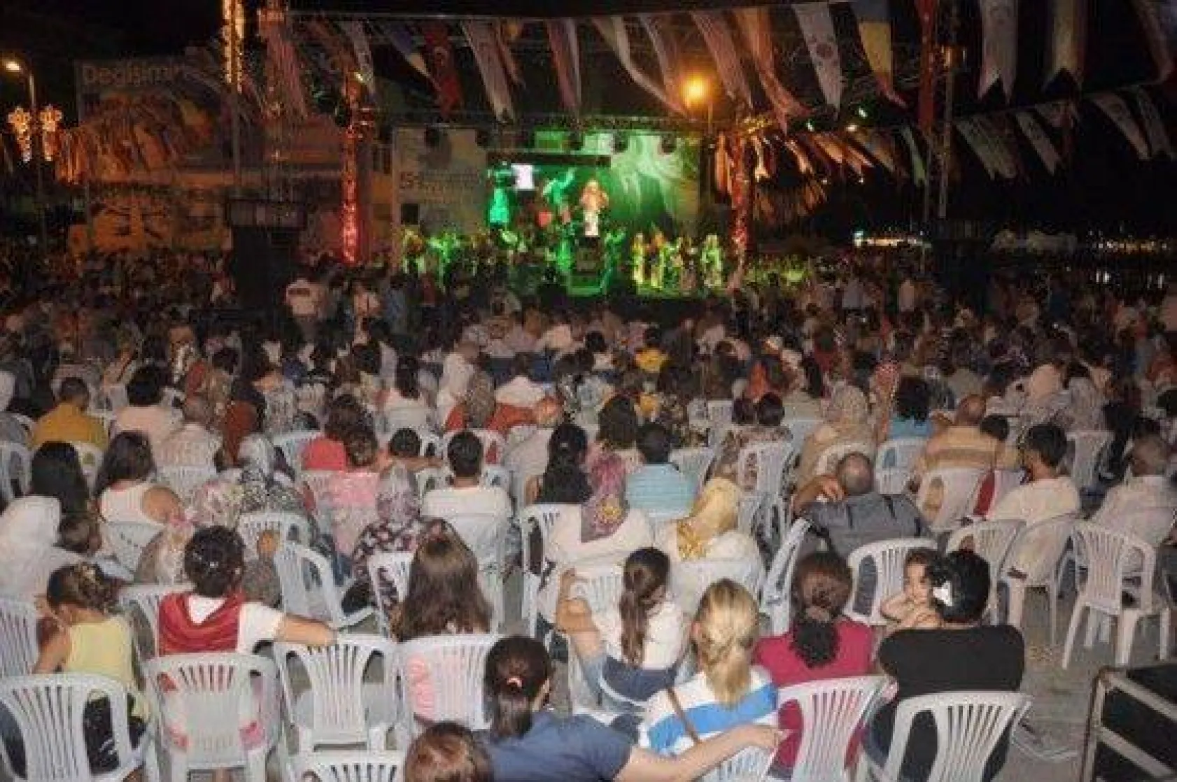 Festival Coşkusu Yerel Seslerle Devam Ediyor