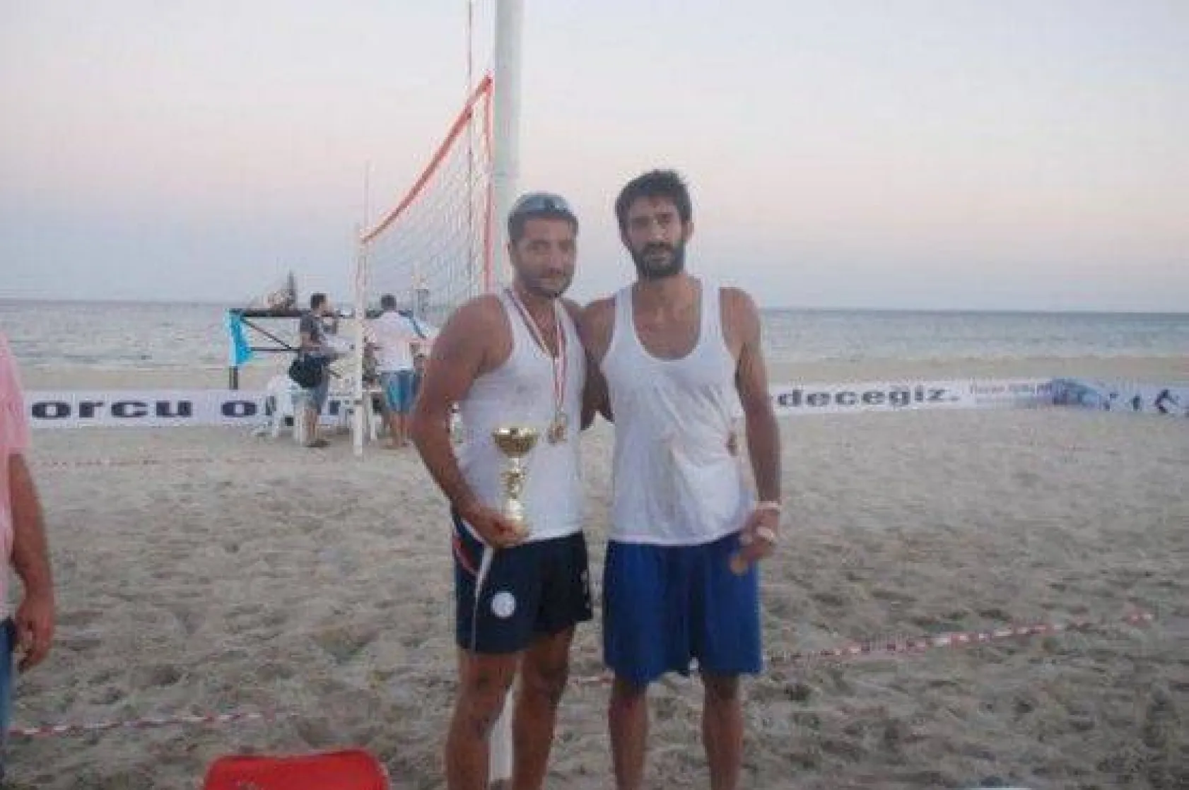 Gümüşyaka'da Beach Volley Turnuvası