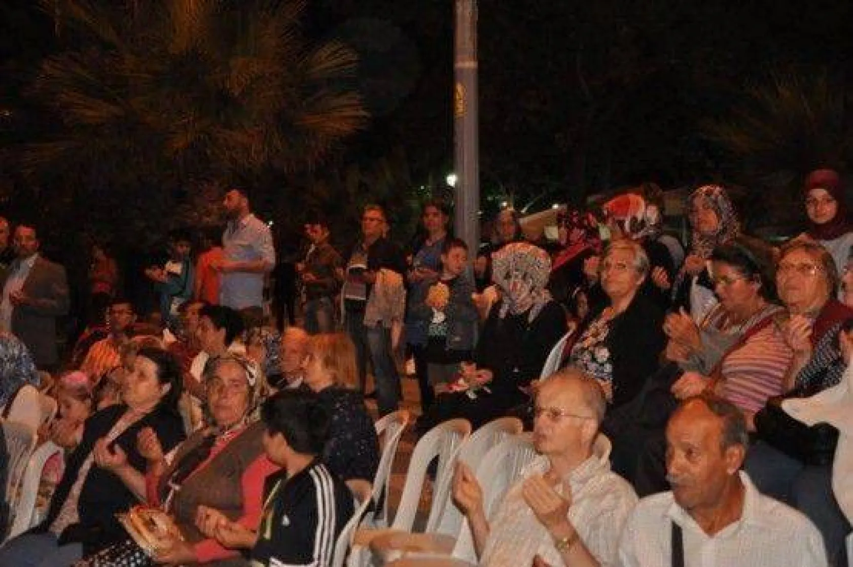 Silivri Sahilinde Ramazana Özel İlahi Dinletisi