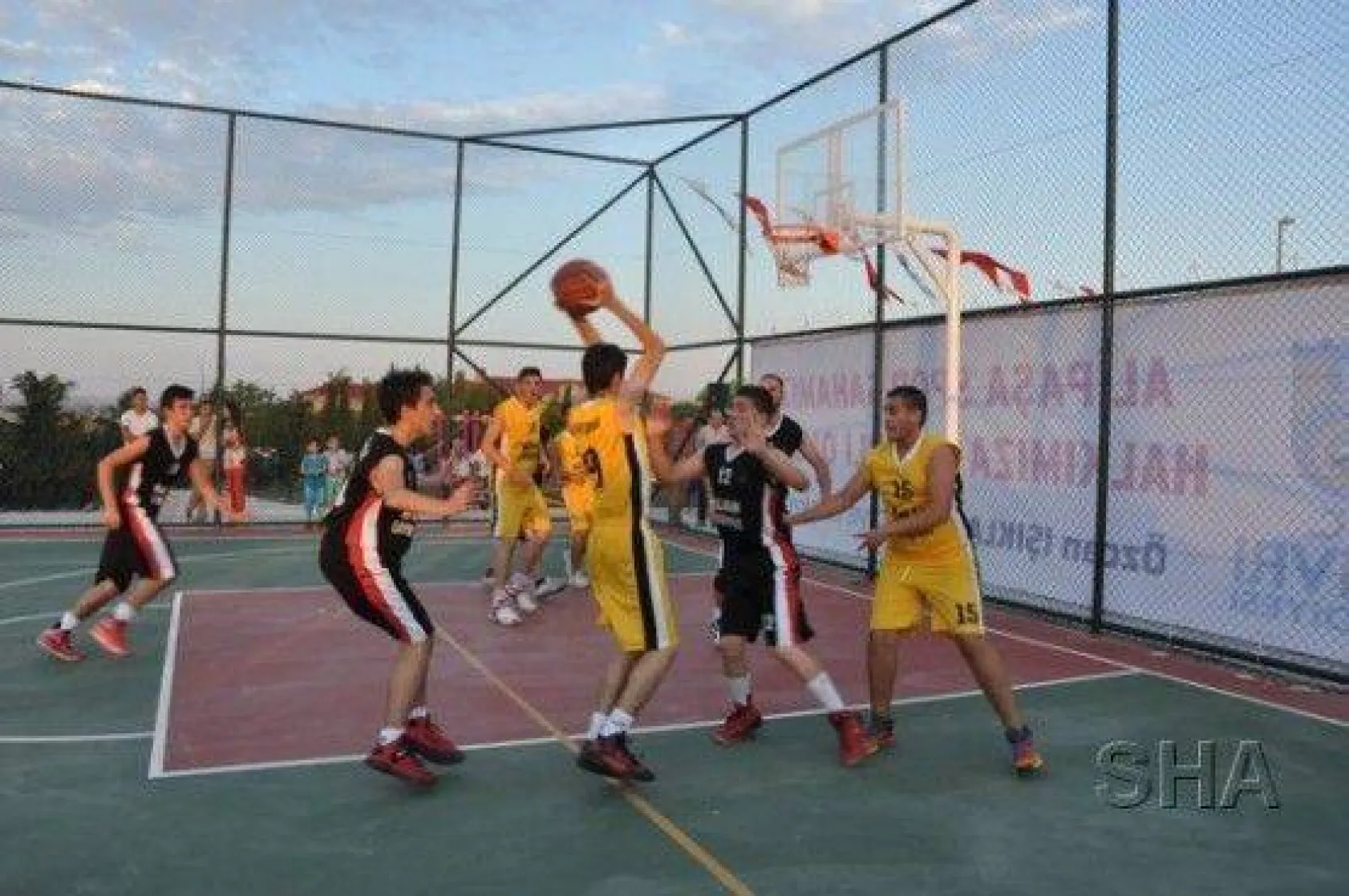 Alipaşa Spor Alanı Hizmete Açıldı