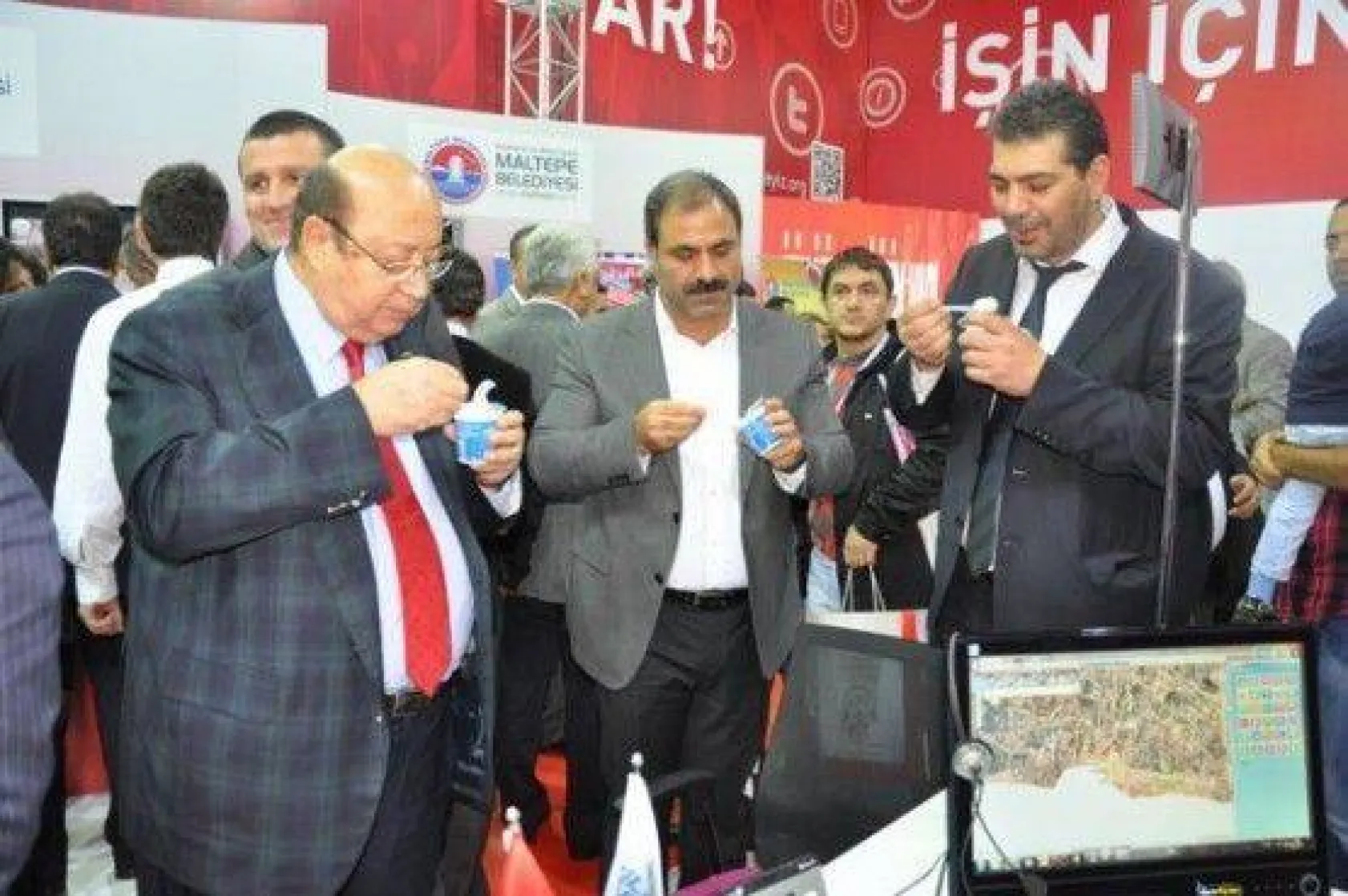 Kılıçdaroğlu Işıklar'ı Tebrik Etti