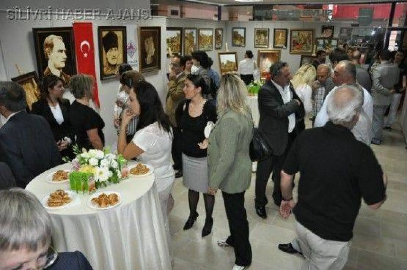 Çatalca Belediyesi sergisi Silivri'de açıldı