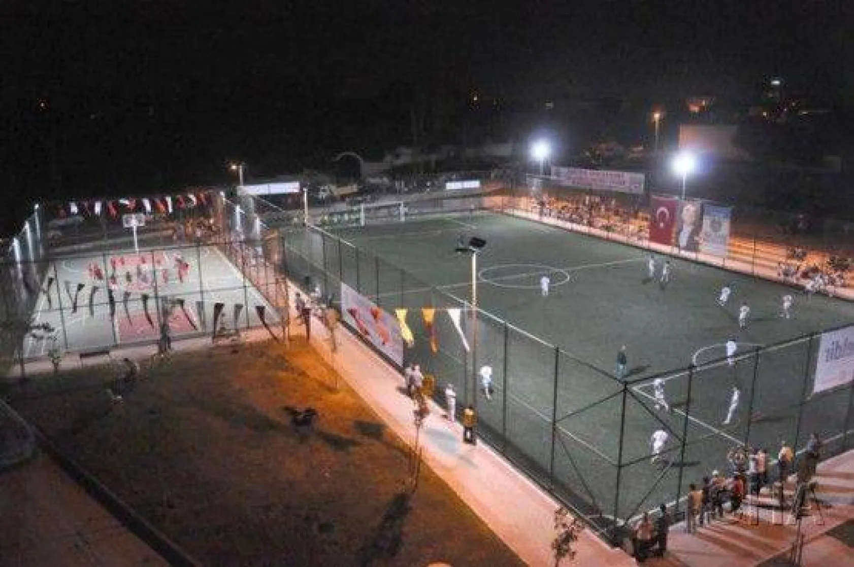 Işıklar 'Dünya Kupası Gazitepe'de..!'