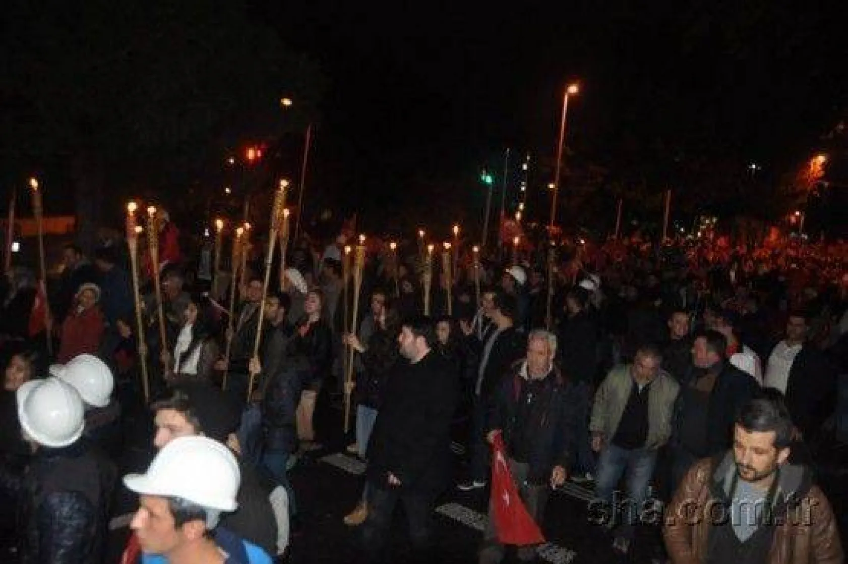 Binlerce kişi Cumhuriyet için yürüdü