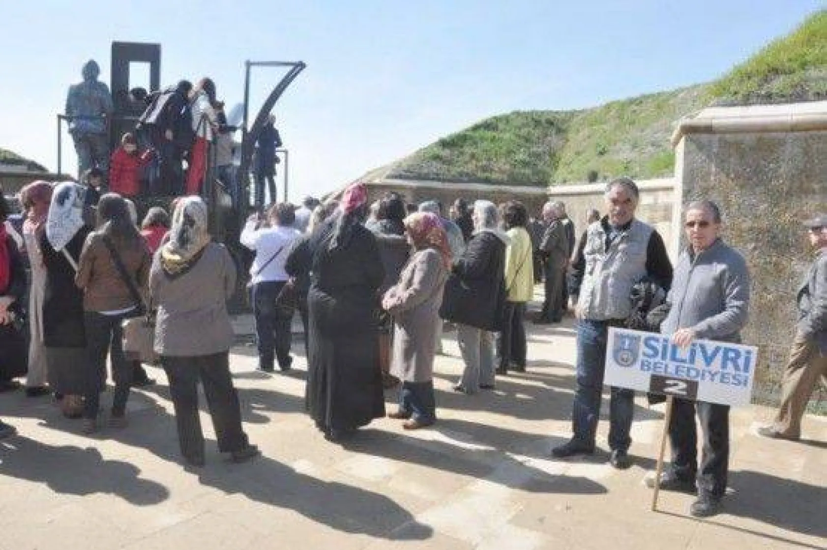 Işıklar 'Geçmişini Bilmeyenlerin Geleceği Olamaz'