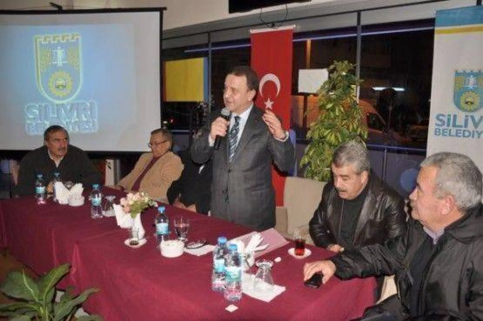 Işıklar Selimpaşa Pazar esnafıyla bir araya geldi