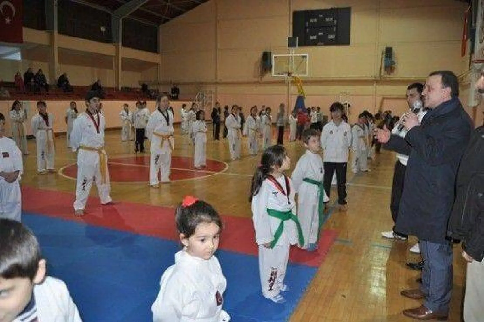 Başkan Işıklar'ın spor turu