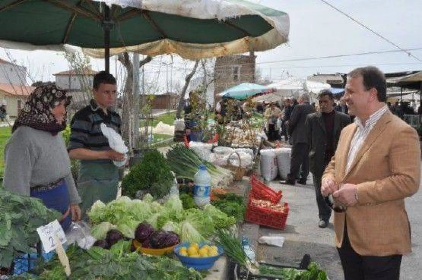 Işıklar Pazar Ziyaretlerine Devam Ediyor