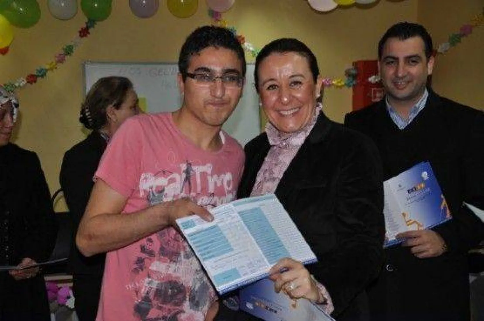 Demiral Engelli Öğrencilerin Karne Sevincine Ortak Oldu