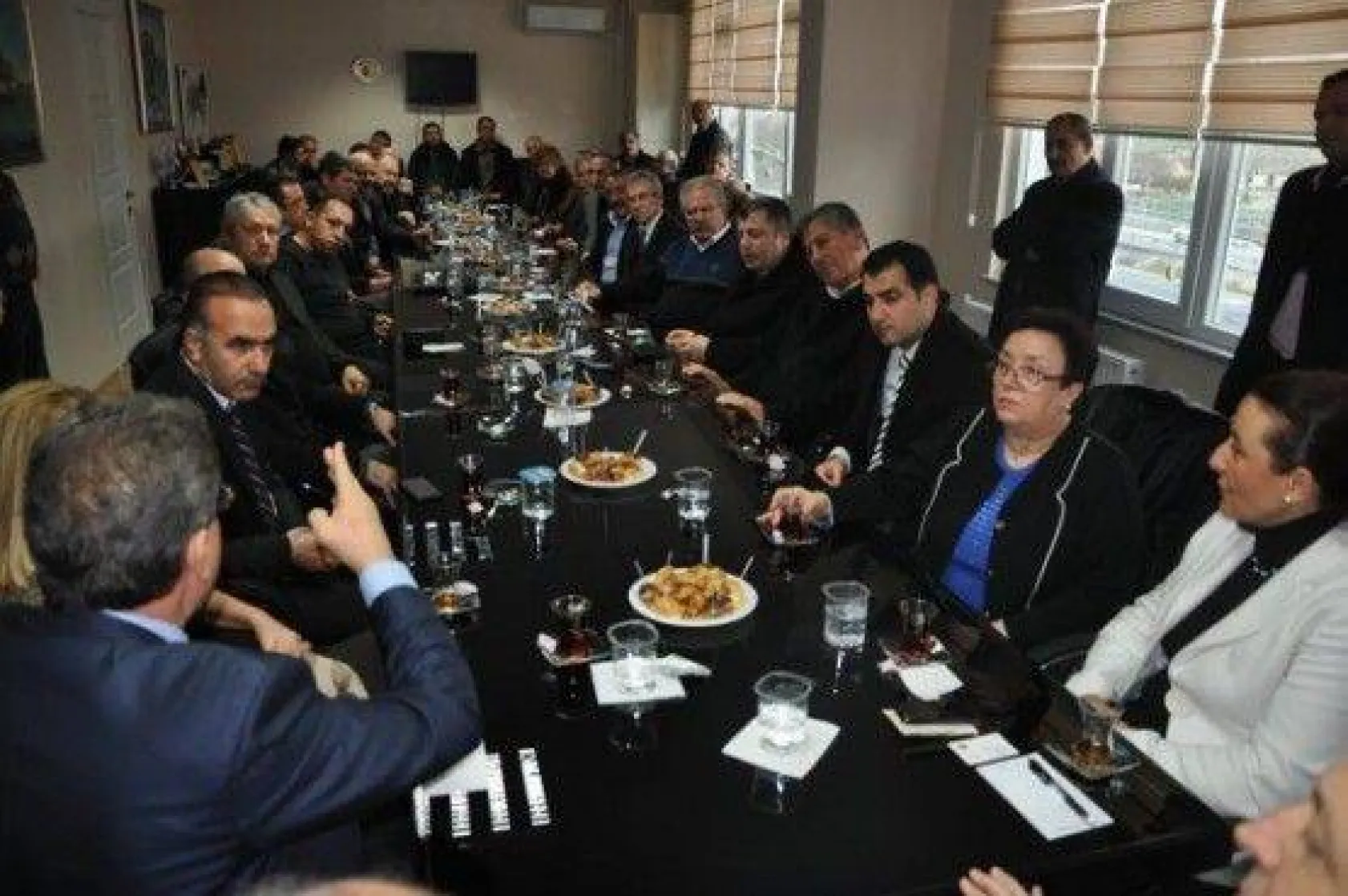 Ak Parti seçim startını verdi