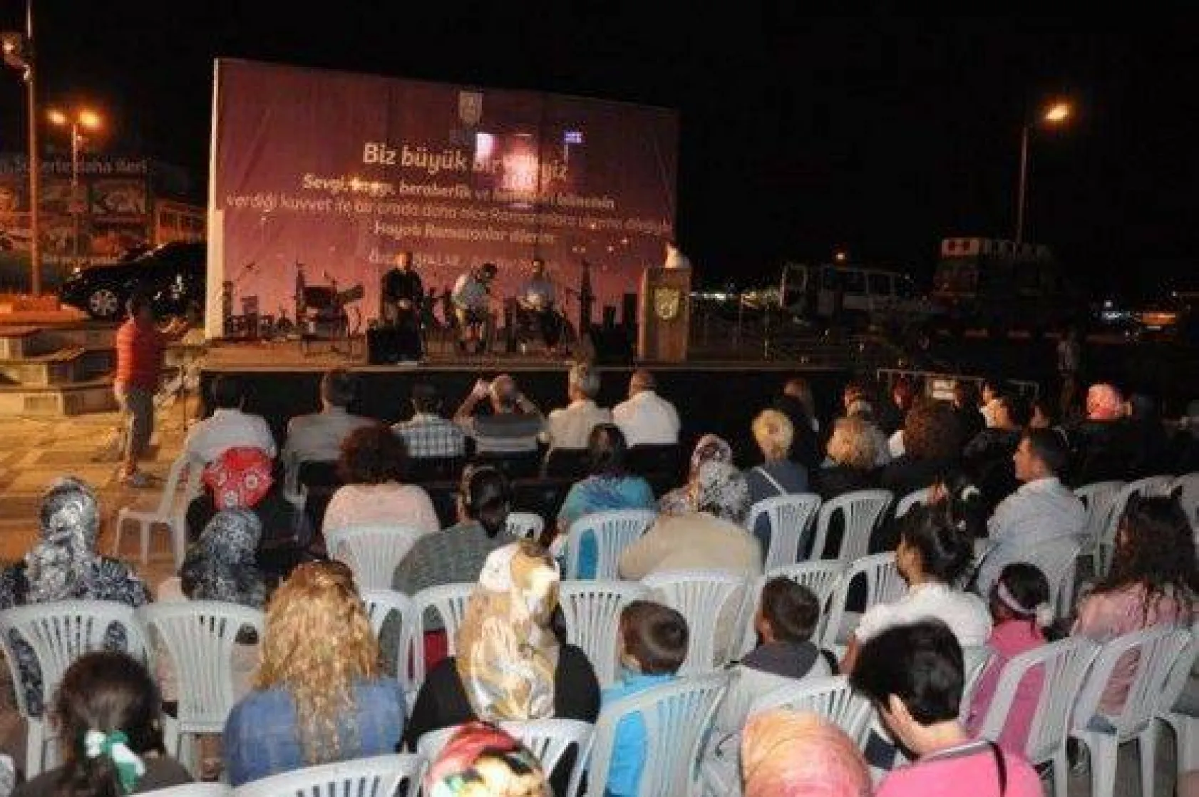 Silivri Sahilinde Ramazana Özel İlahi Dinletisi