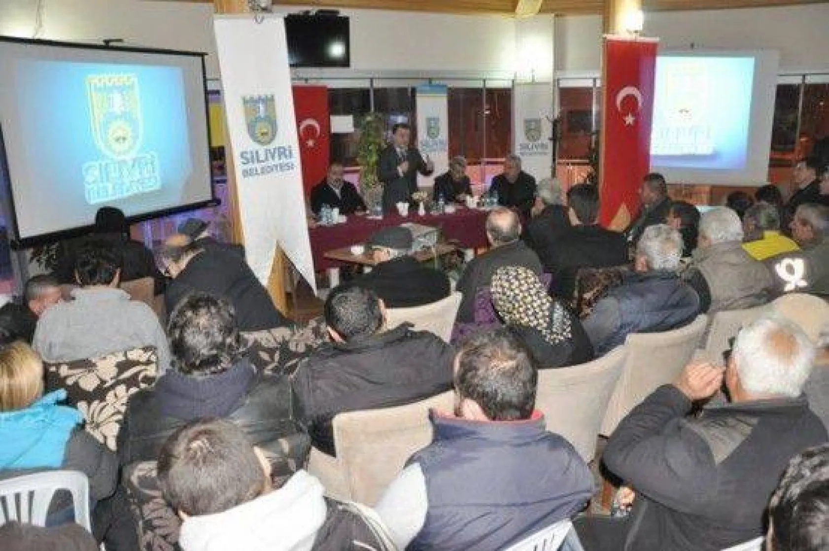 Işıklar Selimpaşa Pazar esnafıyla bir araya geldi