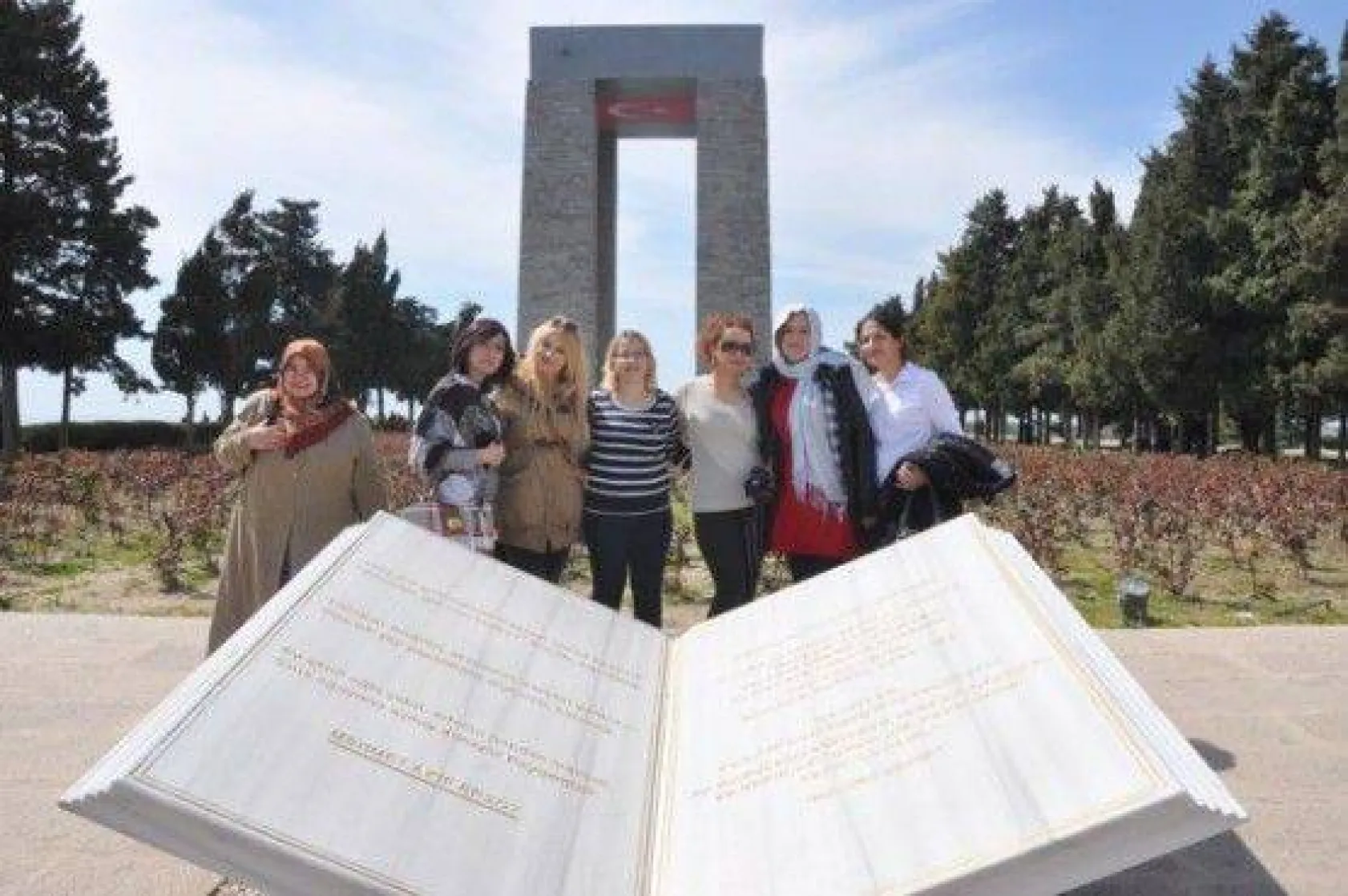 Işıklar 'Geçmişini Bilmeyenlerin Geleceği Olamaz'