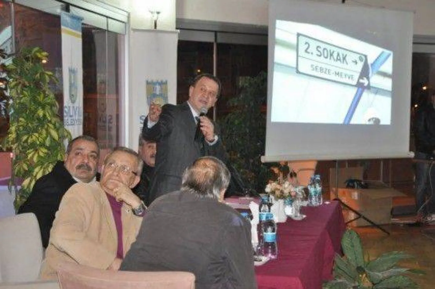 Işıklar Selimpaşa Pazar esnafıyla bir araya geldi