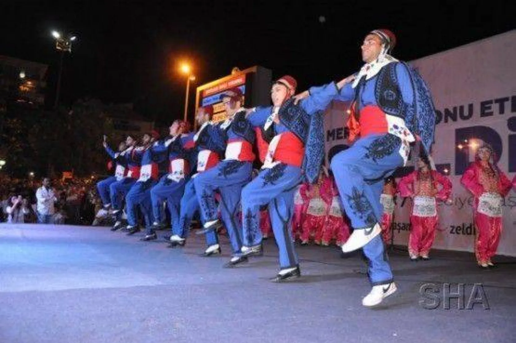 Kültür Merkezi Yılsonu Etkinlikleri Sahili Doldurdu