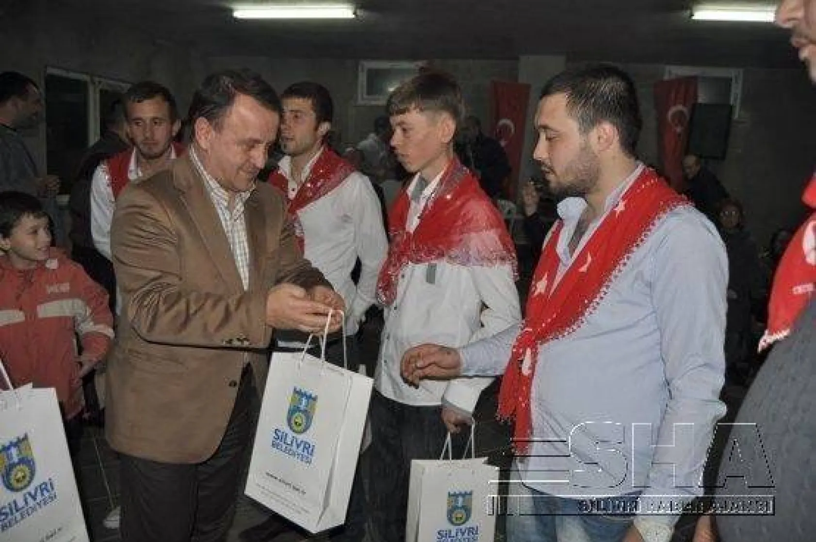 Işıklar Asker gençleri yalnız bırakmadı