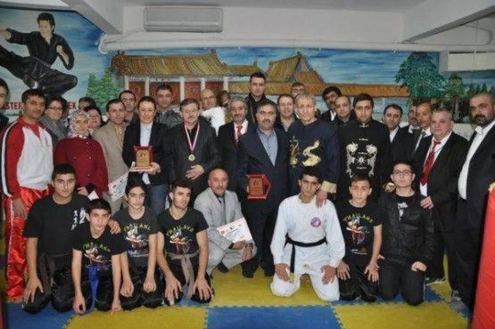 Demiral'dan Kareteci Gençlere Tam Destek