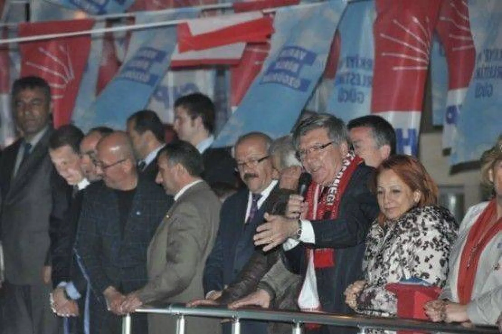 Işıklar sevgisi Alibey'de sokaklara taştı…