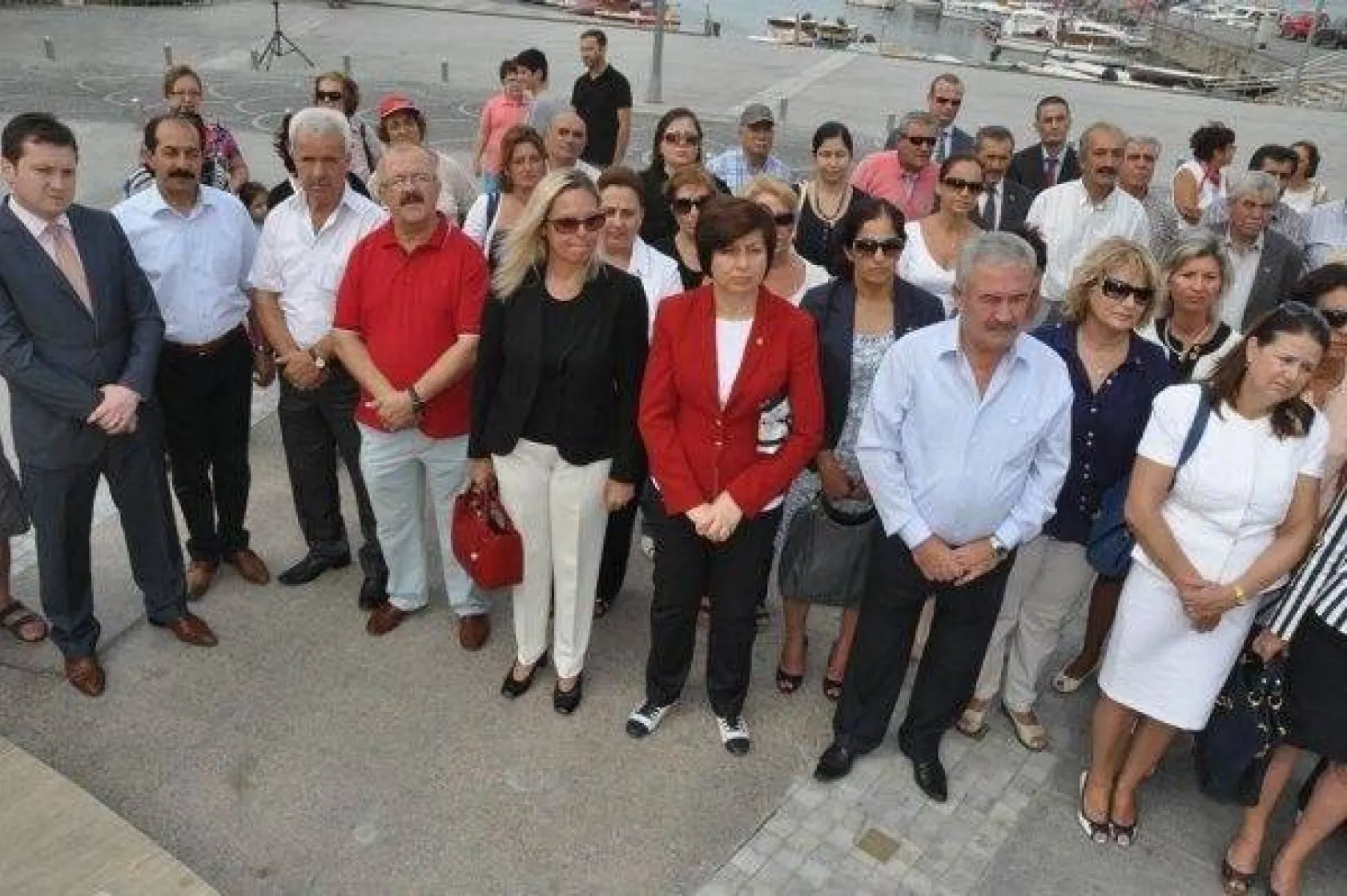 CHP'den 'alternatif' kutlama