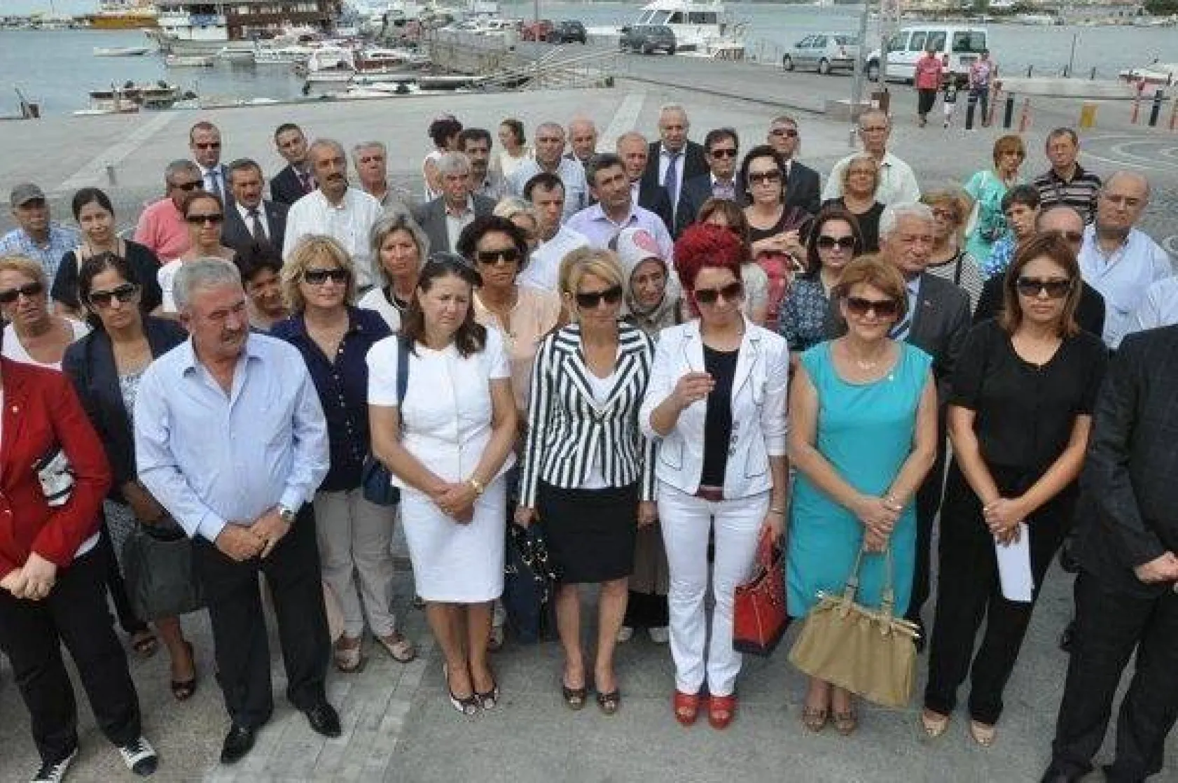 CHP'den 'alternatif' kutlama