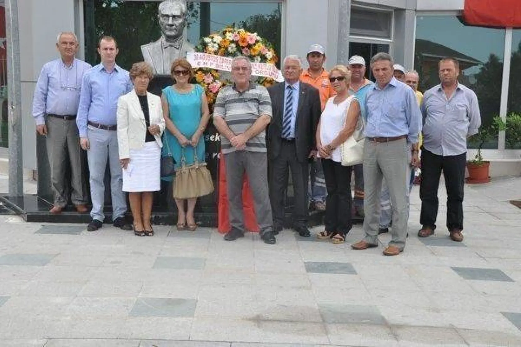 CHP'den 'alternatif' kutlama