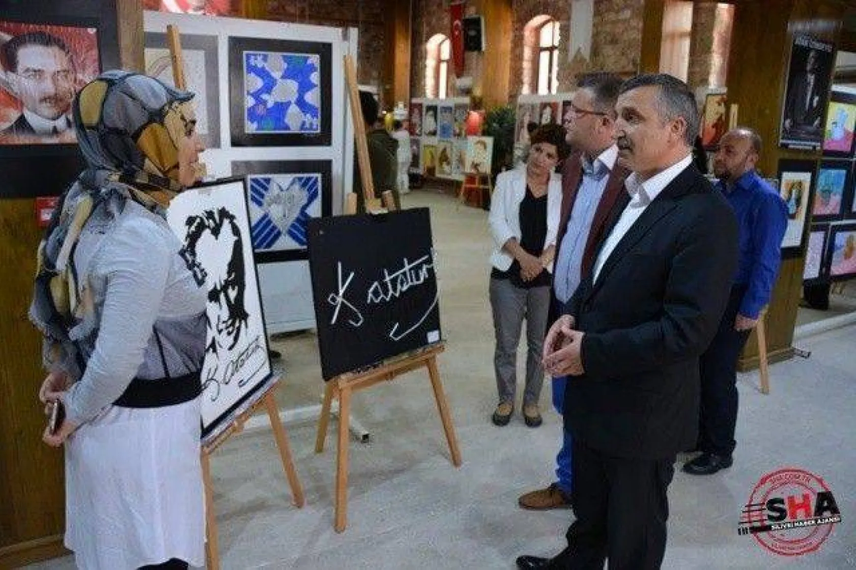 TOKİ Cumhuriyet Anadolu Lisesi resimlerini sergiledi