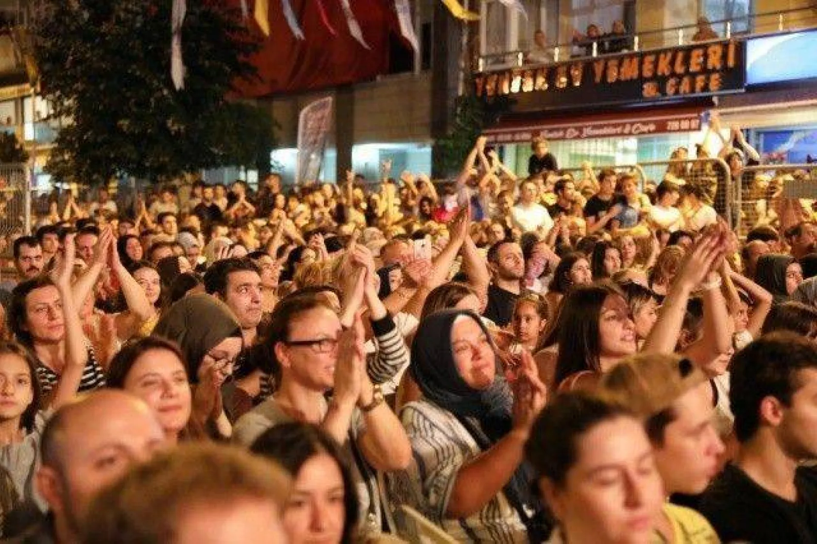 Yoğurt Festivali'nde Rock Müzik Keyfi
