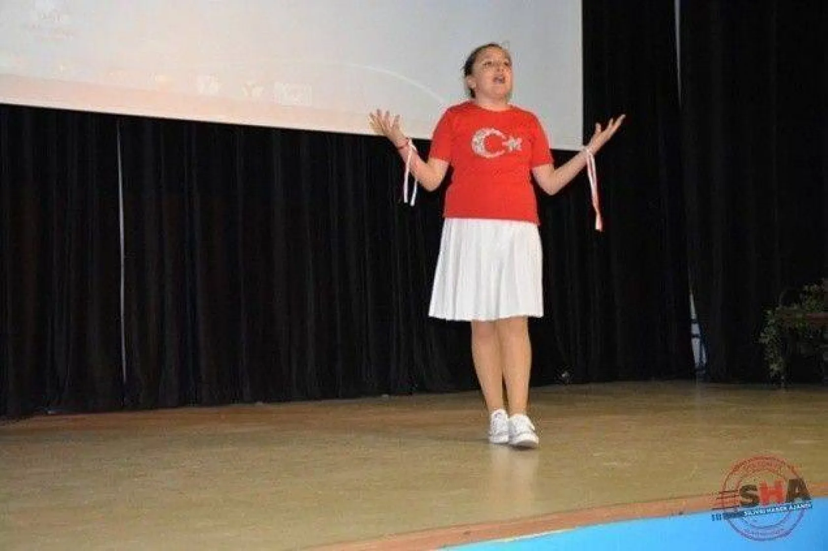 Ortaokullar arası İstiklal Marşı'nı Güzel Okuma Yarışması düzenlendi