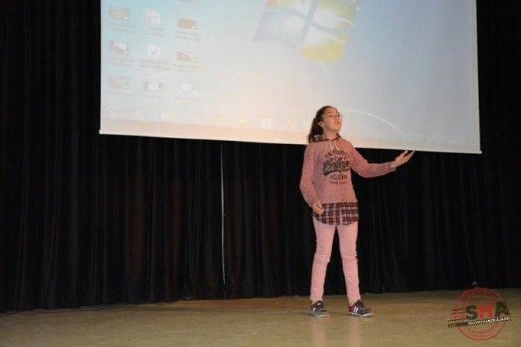 Ortaokullar arası İstiklal Marşı'nı Güzel Okuma Yarışması düzenlendi