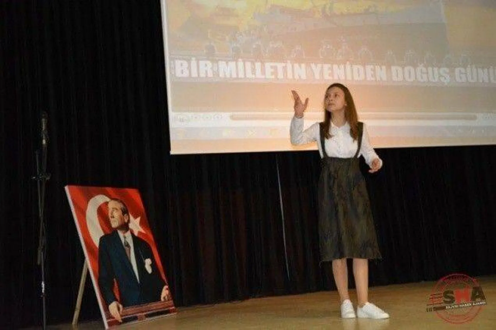 Ortaokullar arası İstiklal Marşı'nı Güzel Okuma Yarışması düzenlendi