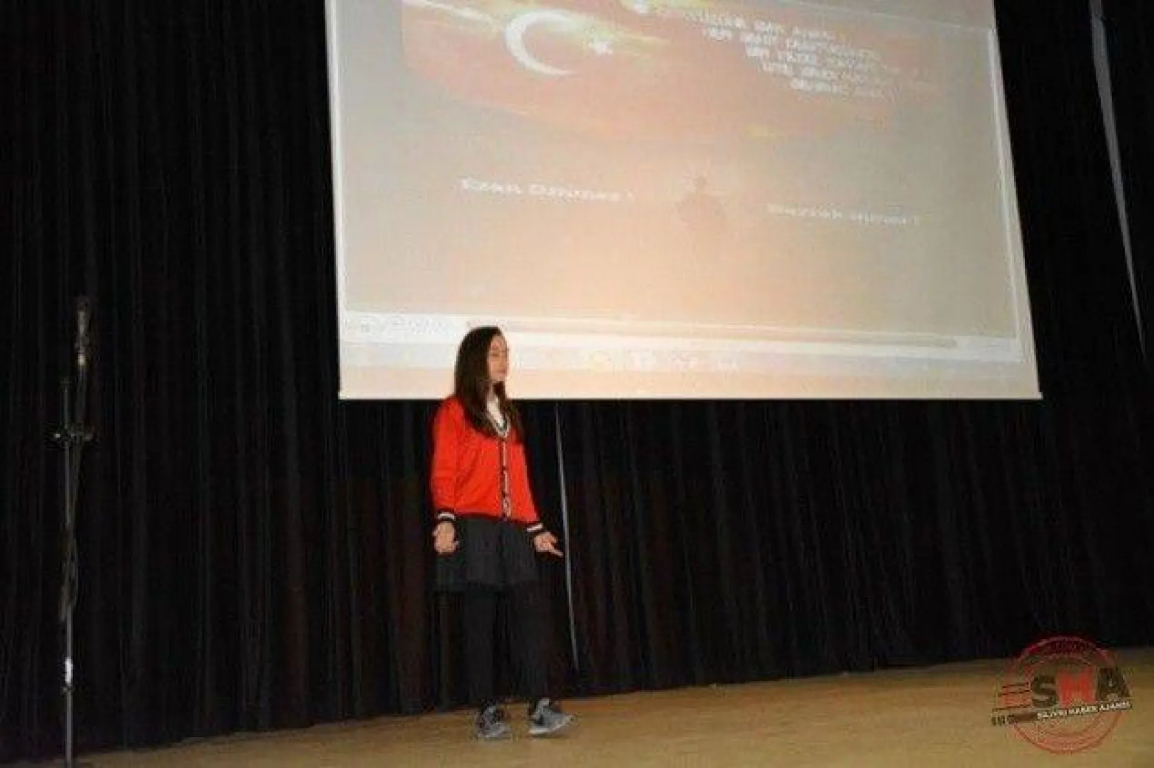 Ortaokullar arası İstiklal Marşı'nı Güzel Okuma Yarışması düzenlendi