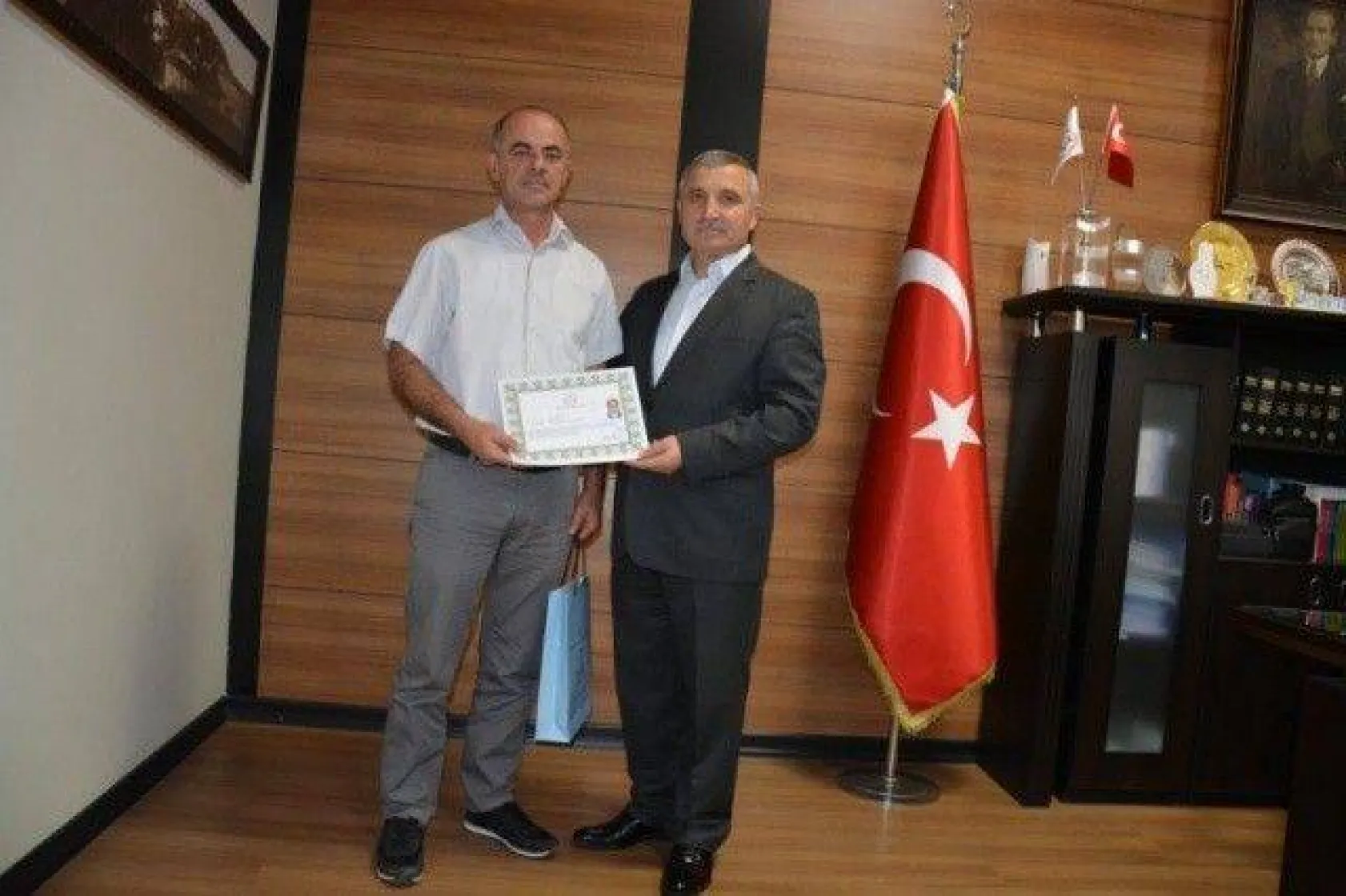 Eğitimciler Başarı Belgesi ile ödüllendirildi