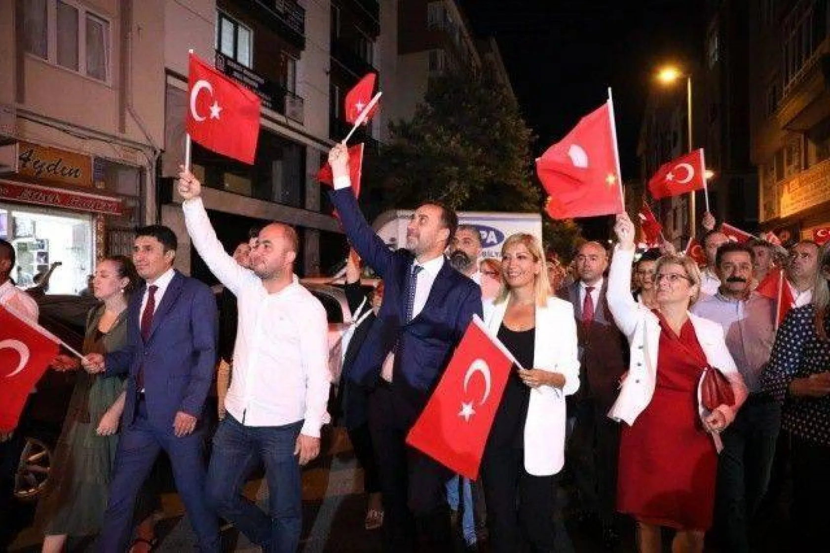 30 Ağustos coşkusu sokaklara taştı