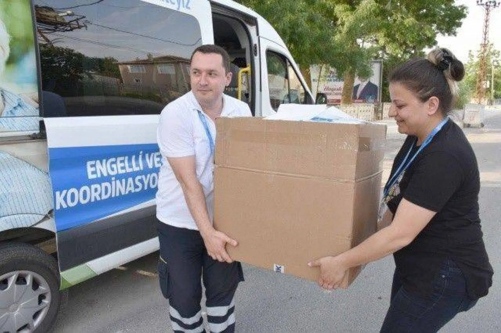 Başkan Yılmaz'dan 20 Bin Çocuğa Bayram Kıyafeti