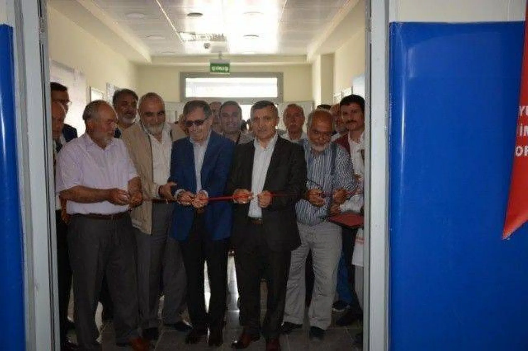 İmam Hatip Ortaokulu'nda TÜBİTAK 4006 Bilim Fuarının açılışı yapıldı.