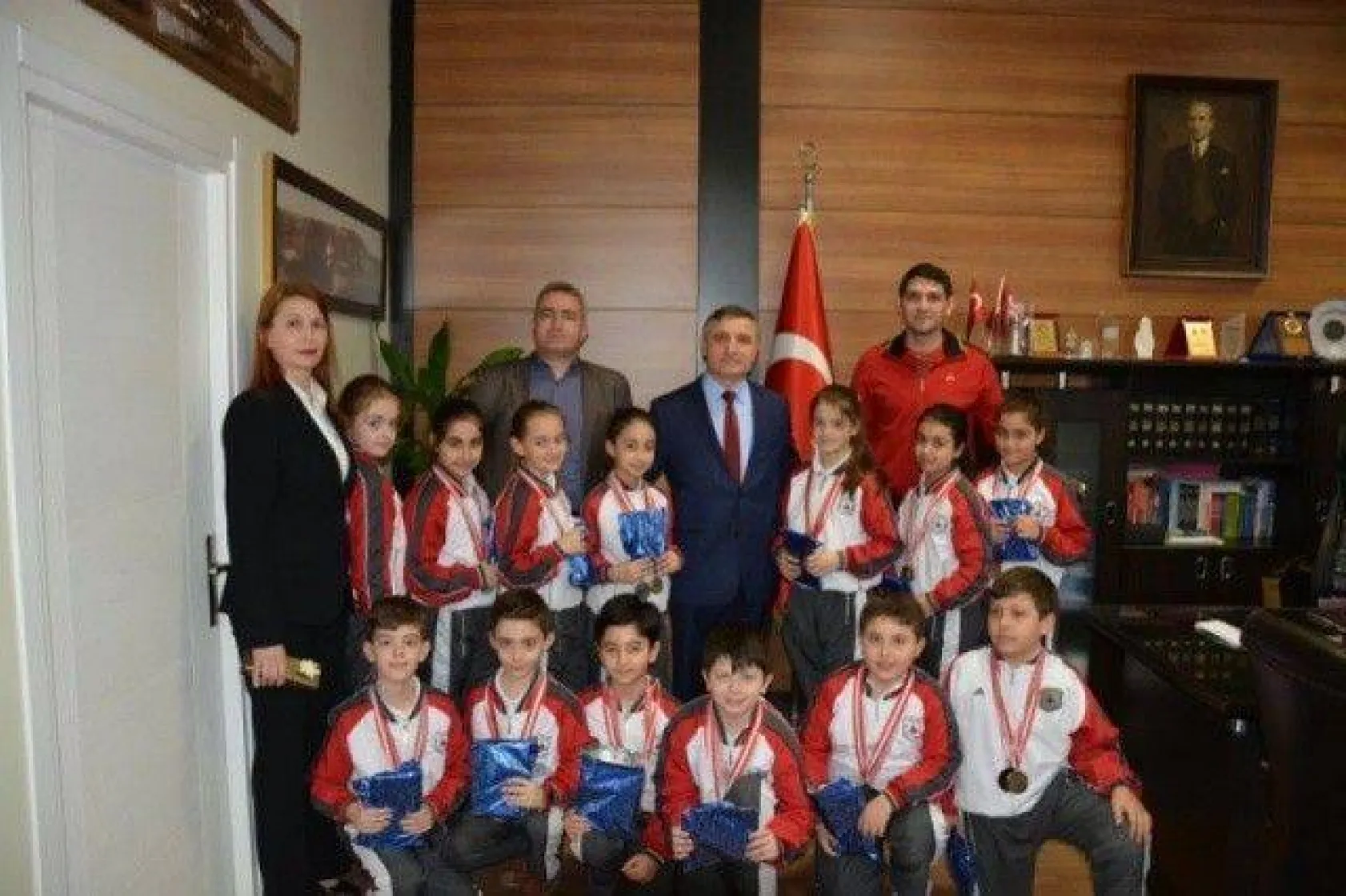 Şampiyon öğrenciler ödüllendirildi