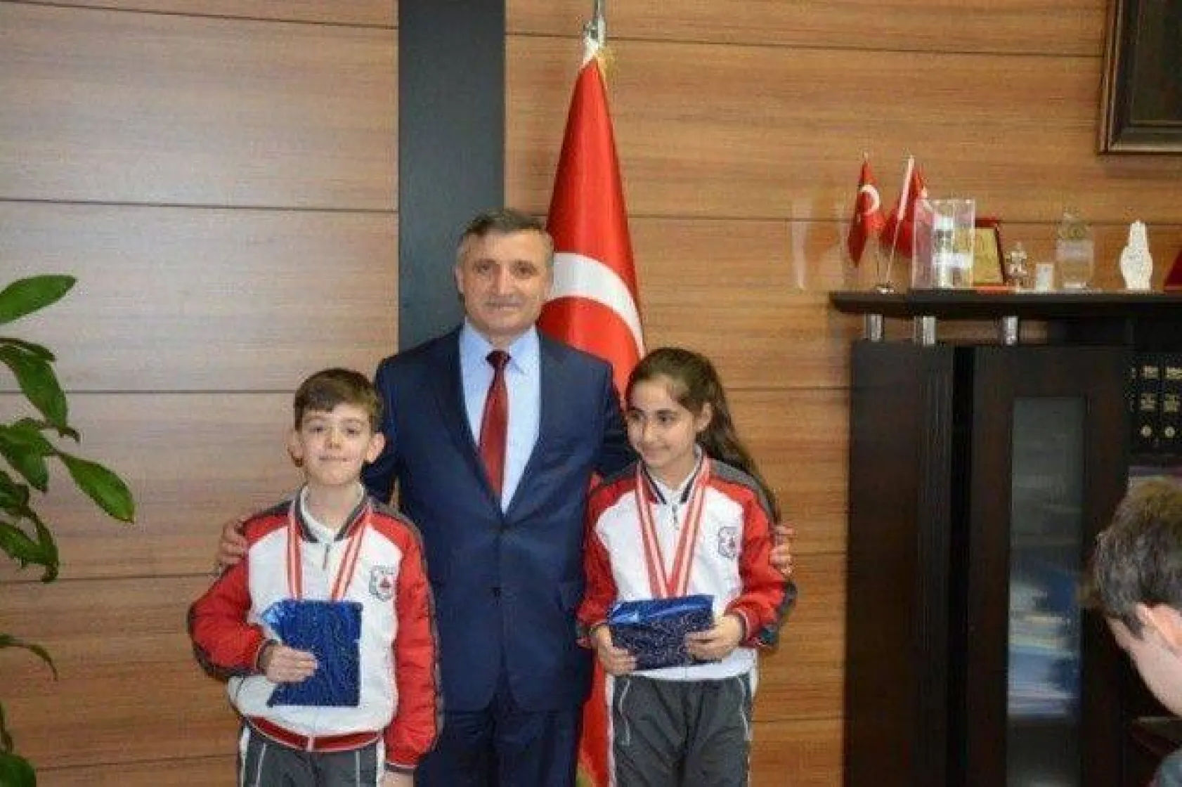 Şampiyon öğrenciler ödüllendirildi