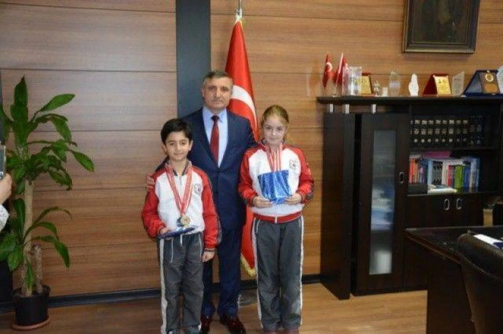 Şampiyon öğrenciler ödüllendirildi