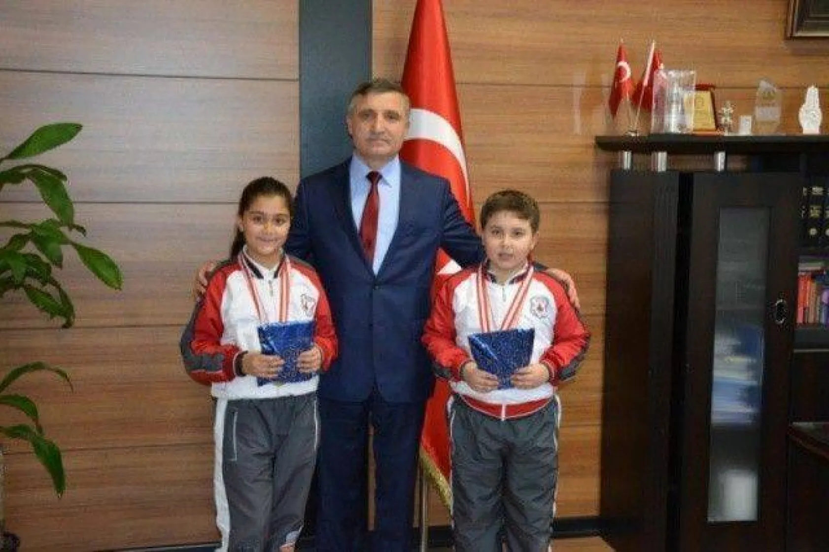 Şampiyon öğrenciler ödüllendirildi